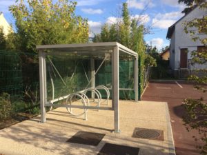 garage à vélo couvert